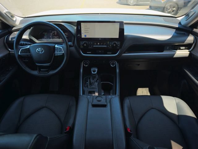 Used 2024 Toyota Grand Highlander AWD Hybrid image 44