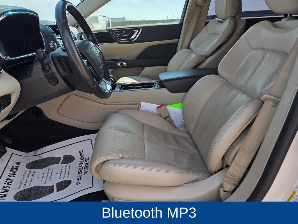 Used 2019 Lincoln Continental Select w/ Continental Climate Package AWD/4WD image 16