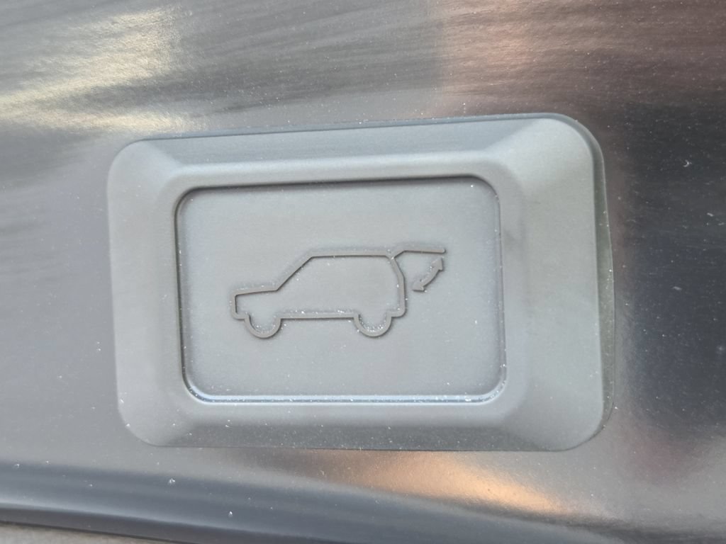 Used 2025 Toyota RAV4 XLE w/ Convenience Package AWD/4WD image 27