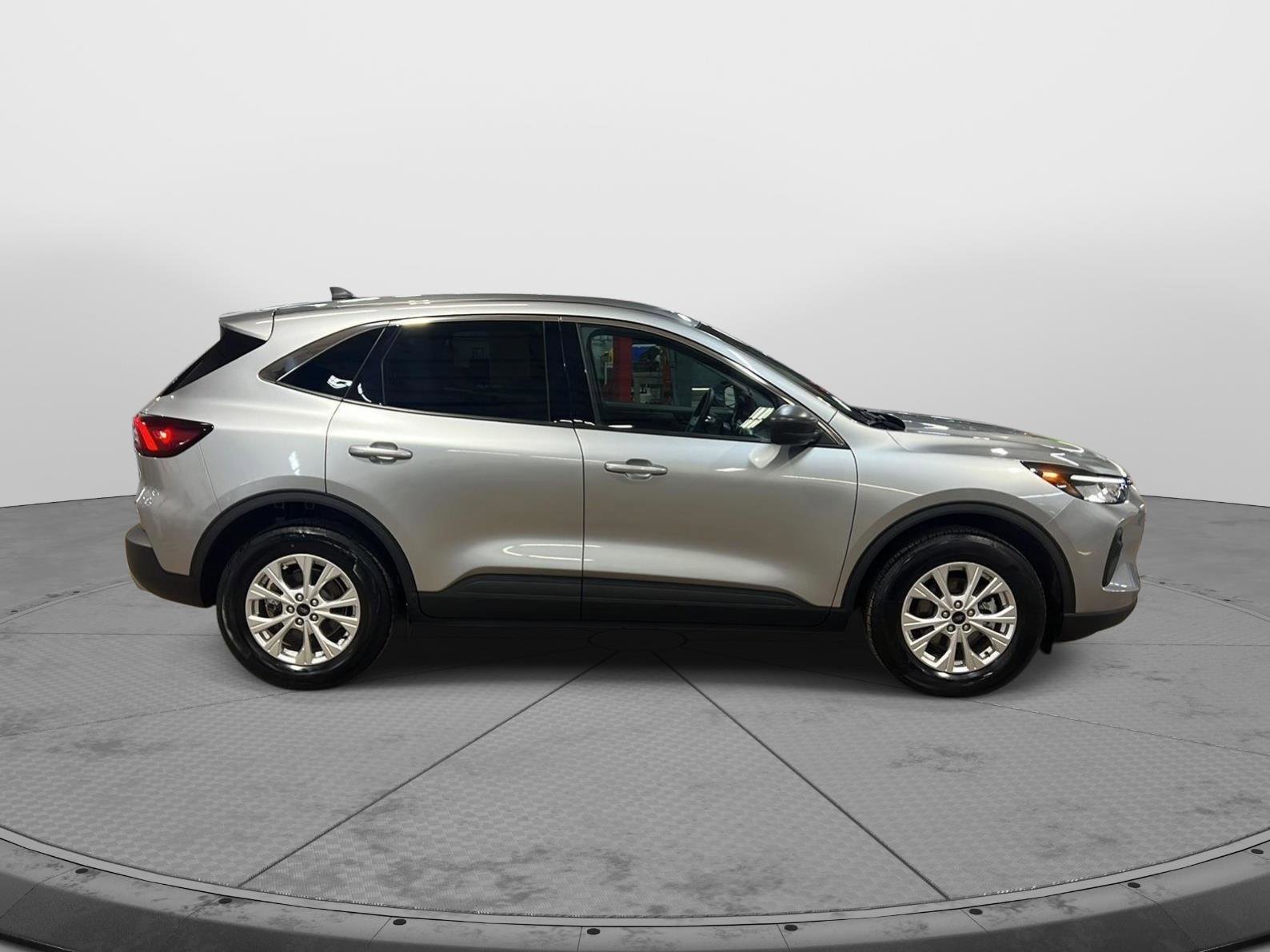 Used 2023 Ford Escape Active image 5