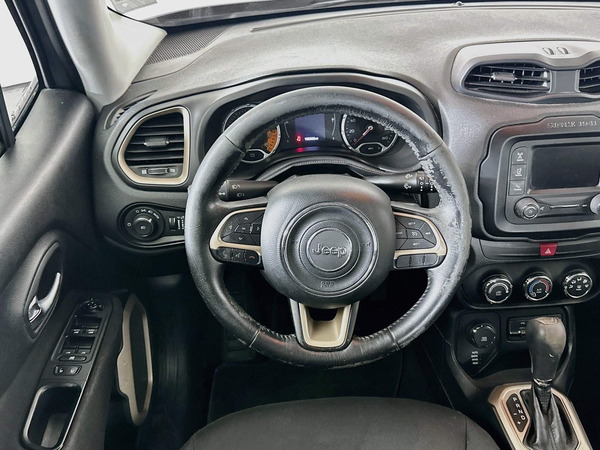 Used 2017 Jeep Renegade Latitude AWD/4WD image 17