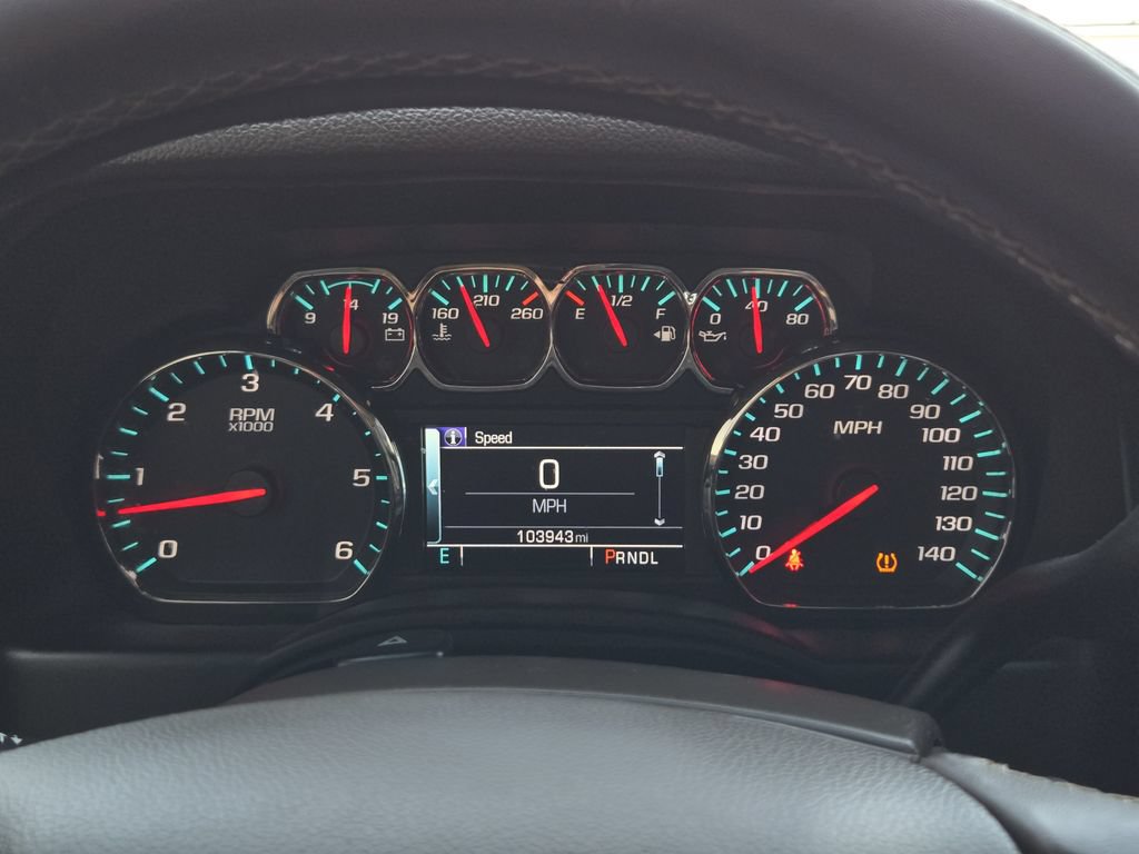 Used 2018 Chevrolet Suburban LT RWD image 11