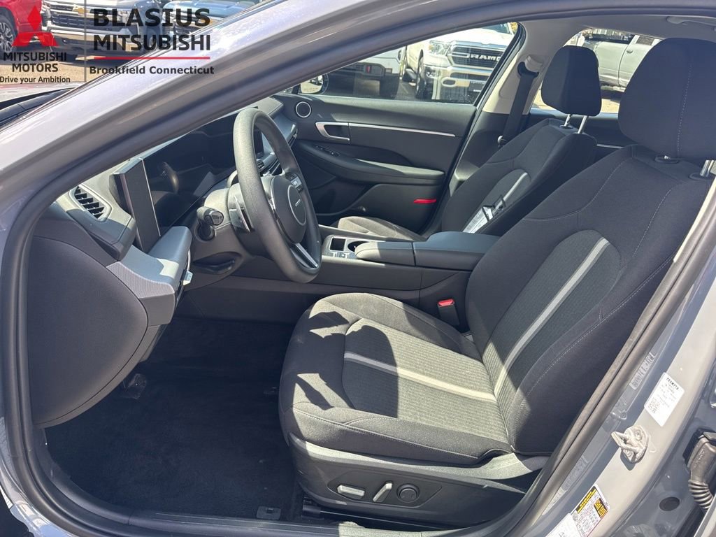 Used 2025 Hyundai Sonata SEL FWD image 21
