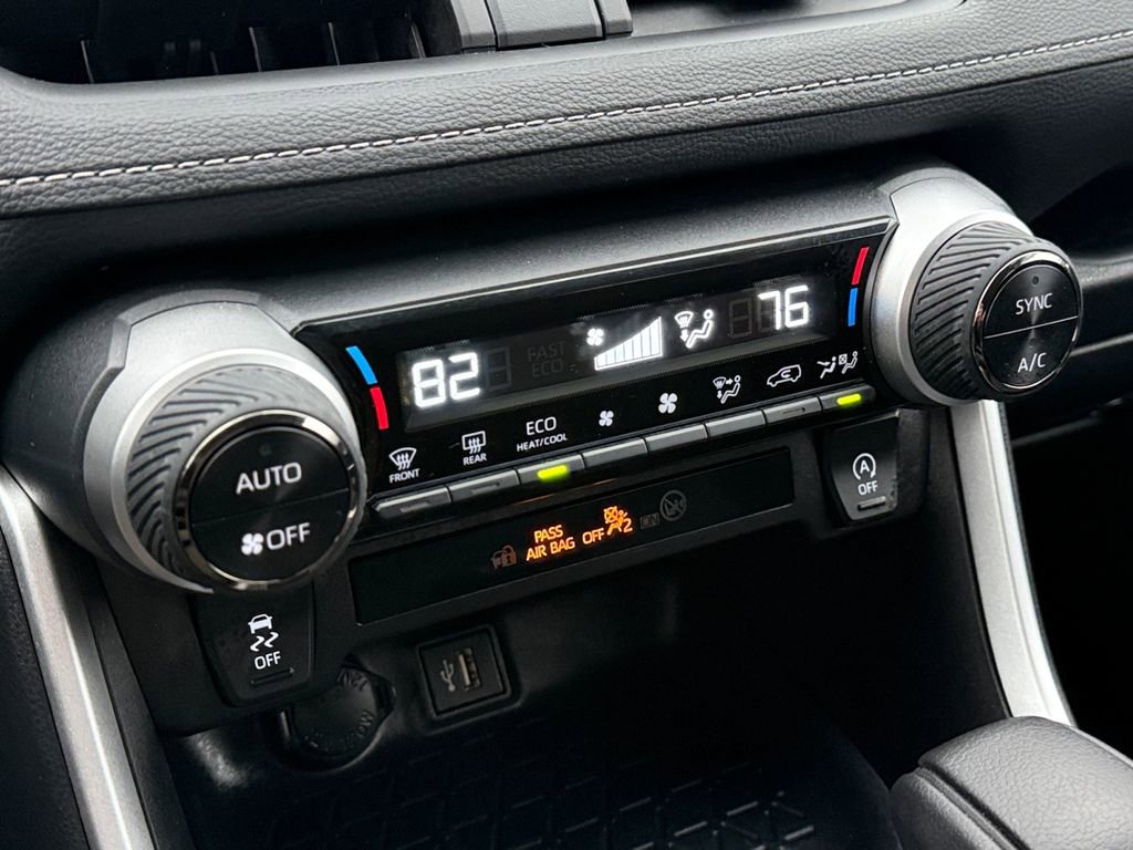 Certified 2025 Toyota RAV4 XLE image 33