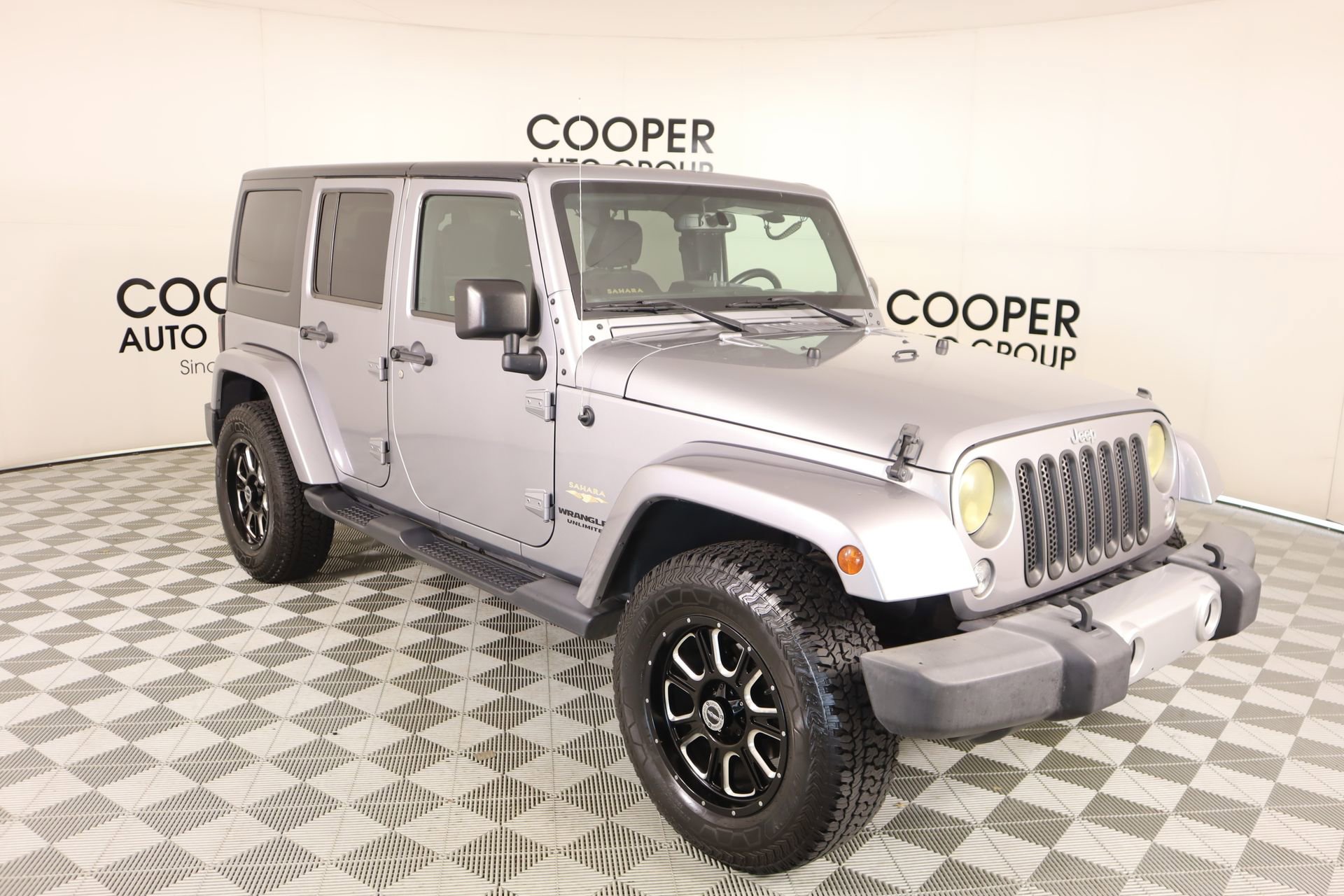 Used 2015 Jeep Wrangler Unlimited Sahara w/ Connectivity Group image 1