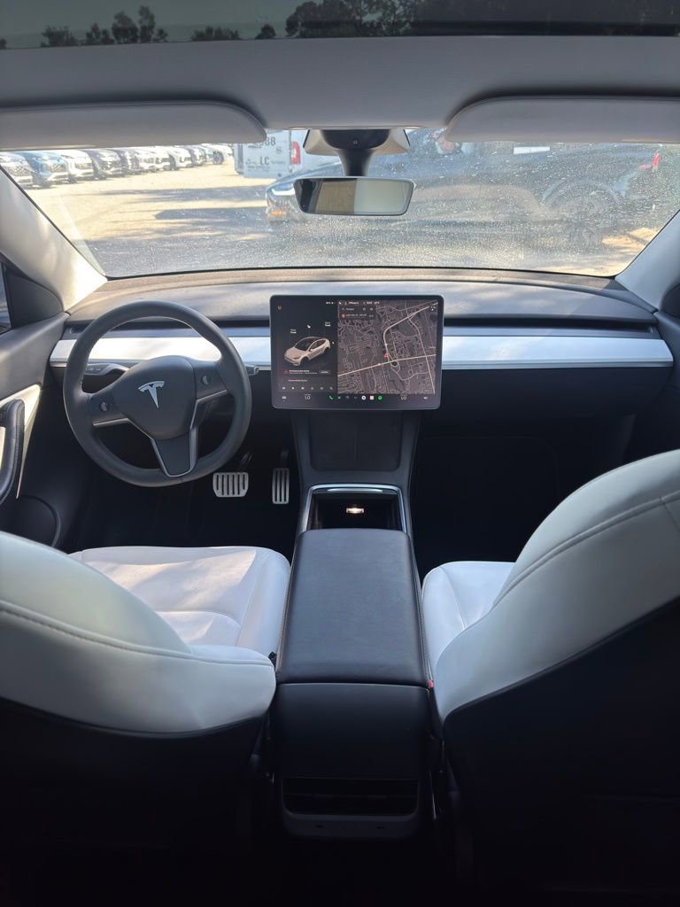 Used 2022 Tesla Model Y Performance image 18
