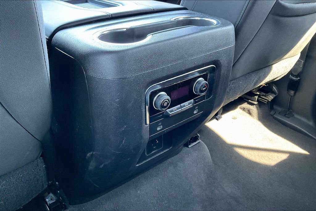 Used 2021 Chevrolet Suburban LS image 25