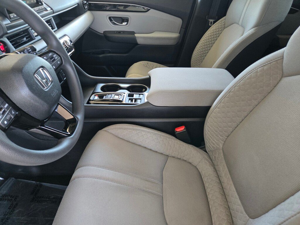 Used 2023 Honda Pilot LX image 20