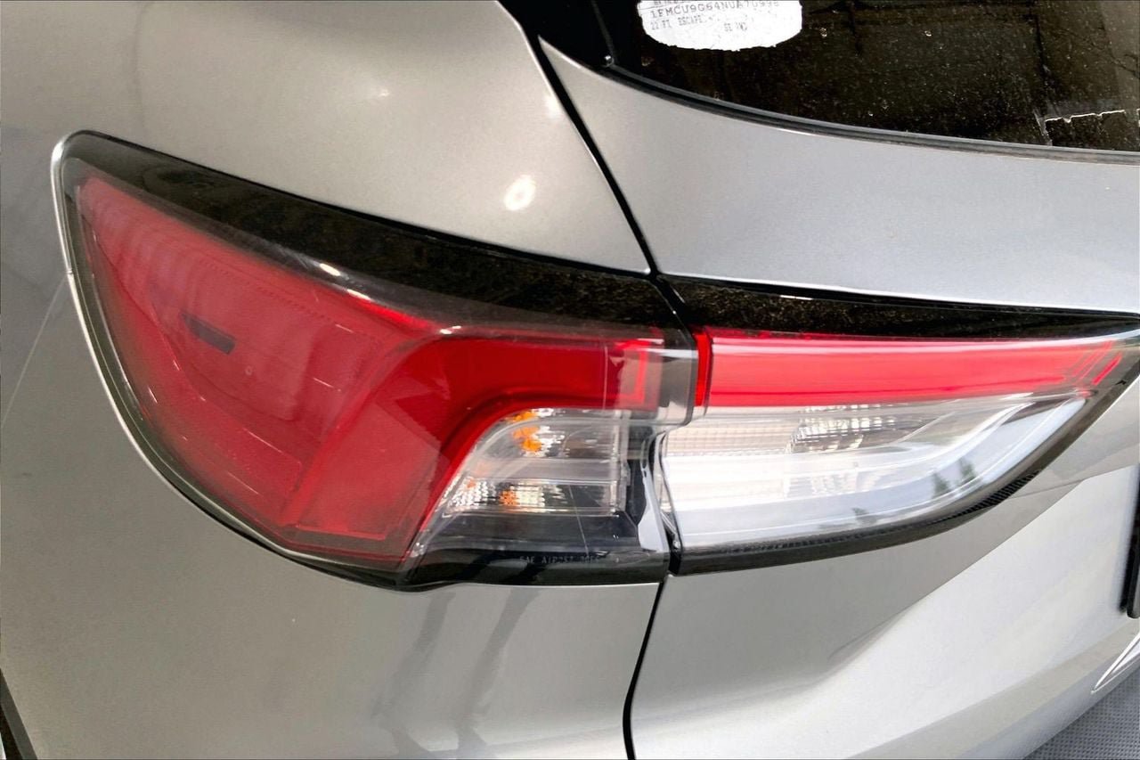 Used 2022 Ford Escape SE AWD/4WD image 13