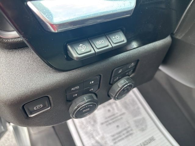 Used 2024 Chevrolet Silverado 1500 LTZ image 32