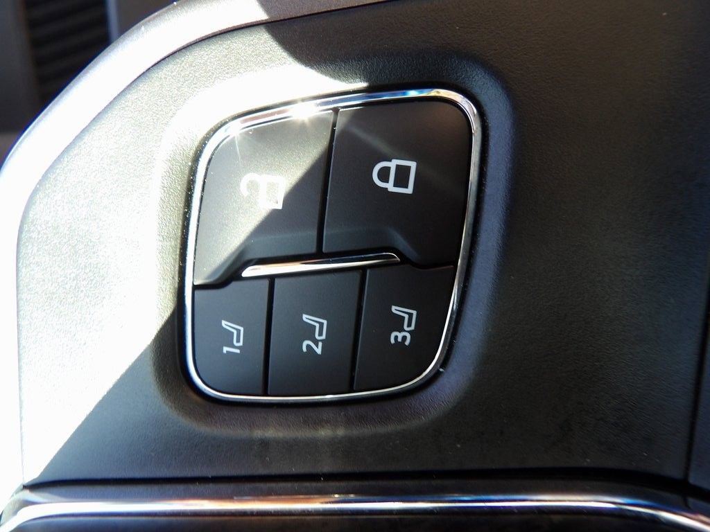 Used 2024 Ford F250 Lariat w/ Lariat Ultimate Package image 13