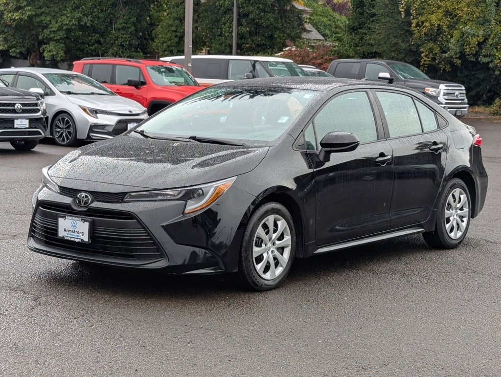 Used 2024 Toyota Corolla LE image 9