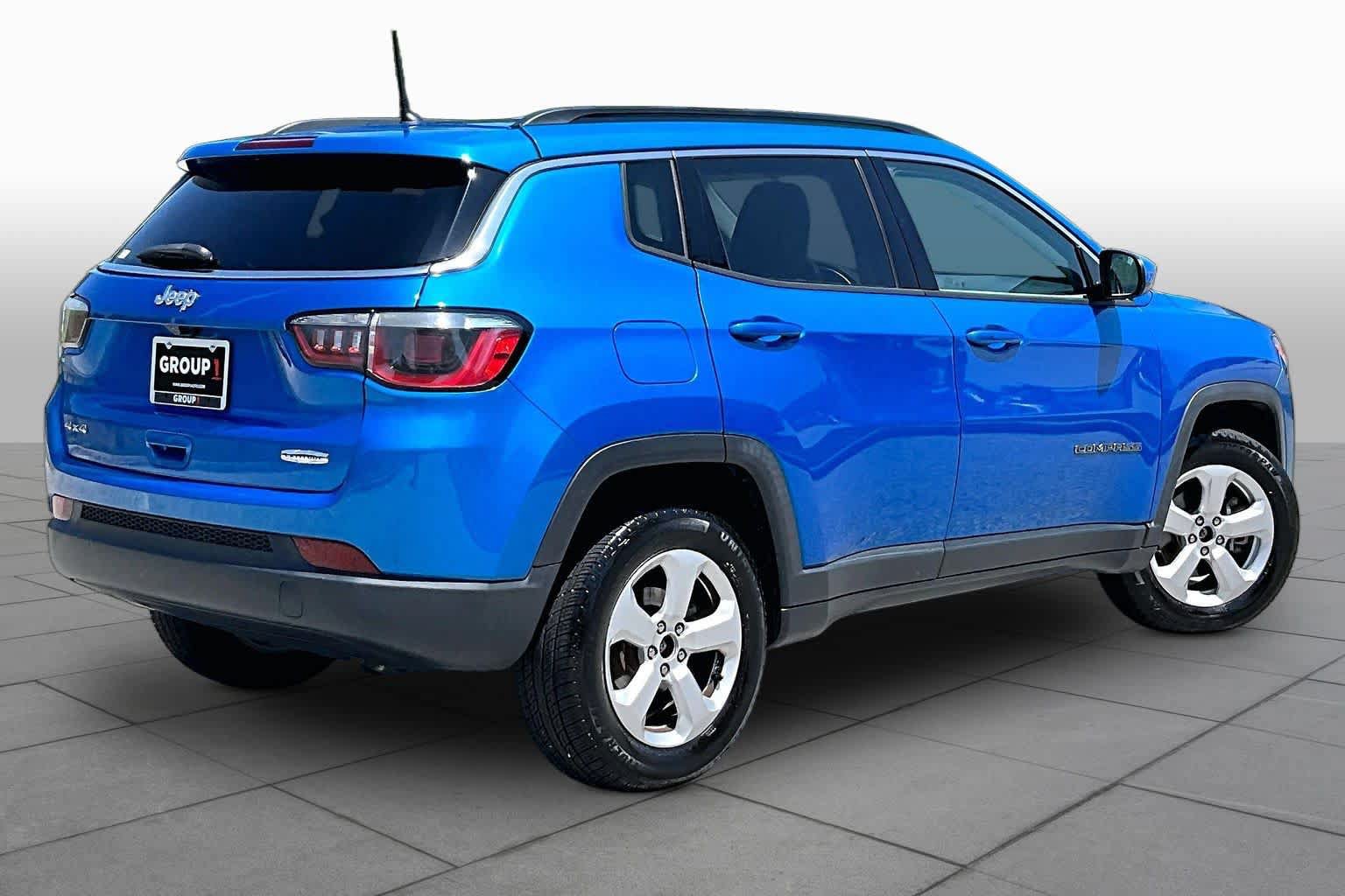 Used 2018 Jeep Compass Latitude AWD/4WD image 13
