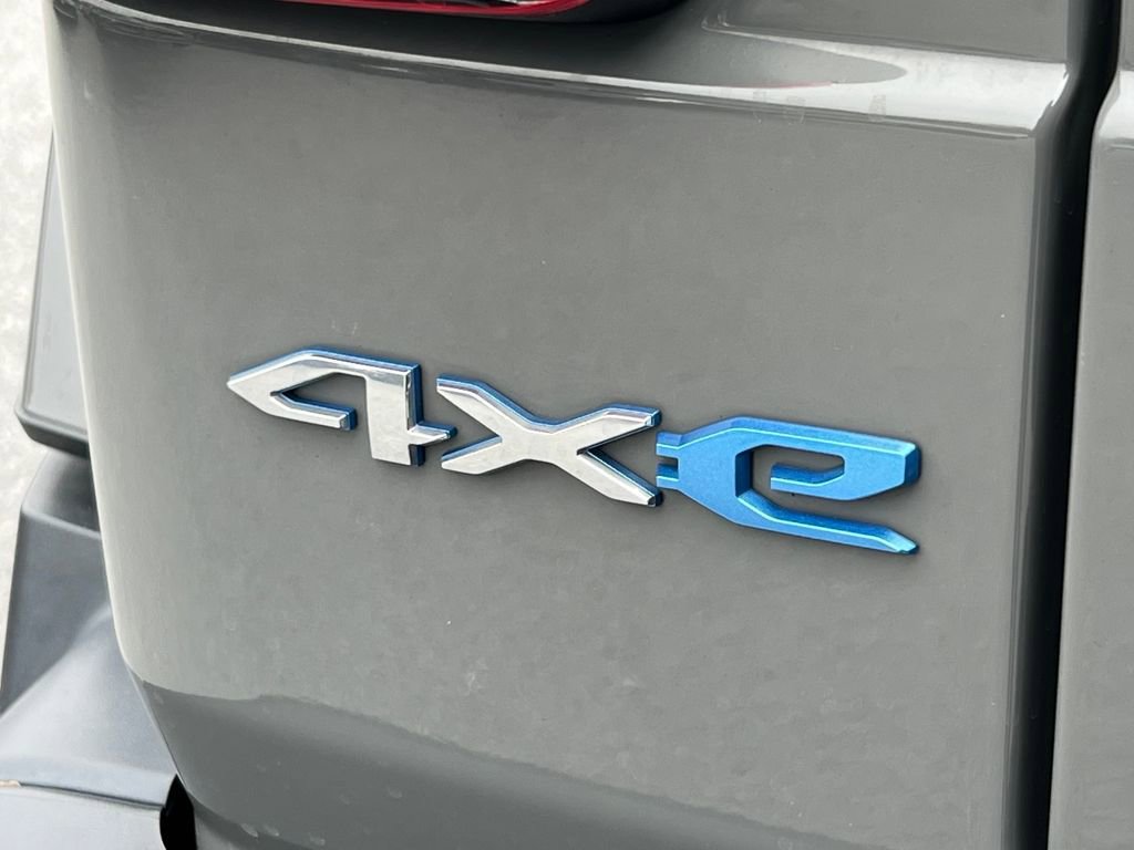 Used 2023 Jeep Wrangler Unlimited Sahara w/ Cold Weather Group image 19