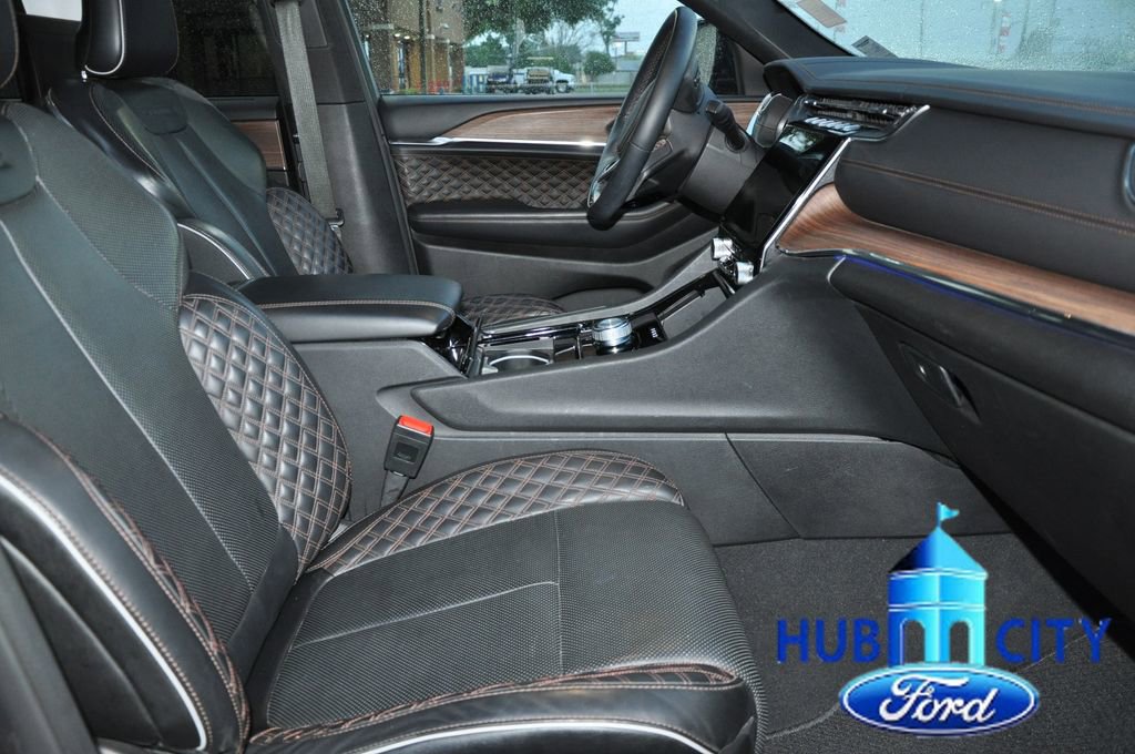 Used 2023 Jeep Grand Cherokee L Summit w/ Advanced Protech Group IV image 16