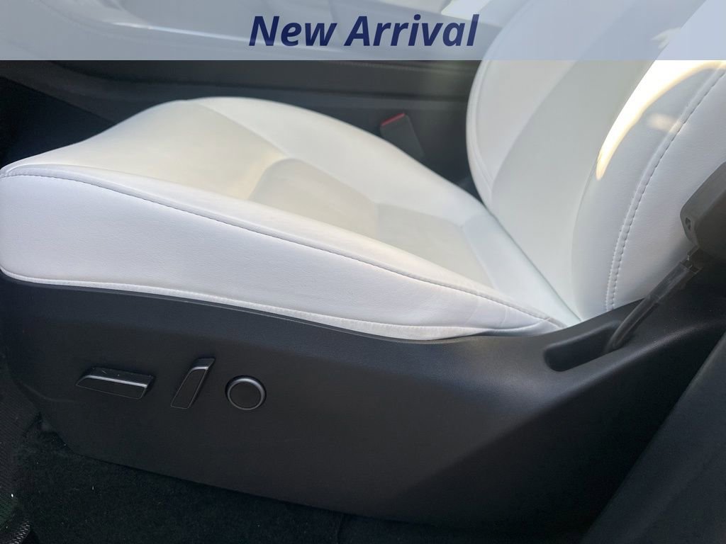 Used 2023 Tesla Model Y Performance image 12