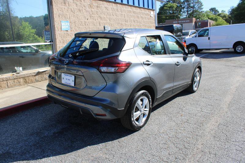 Used 2023 Nissan Kicks S FWD image 4
