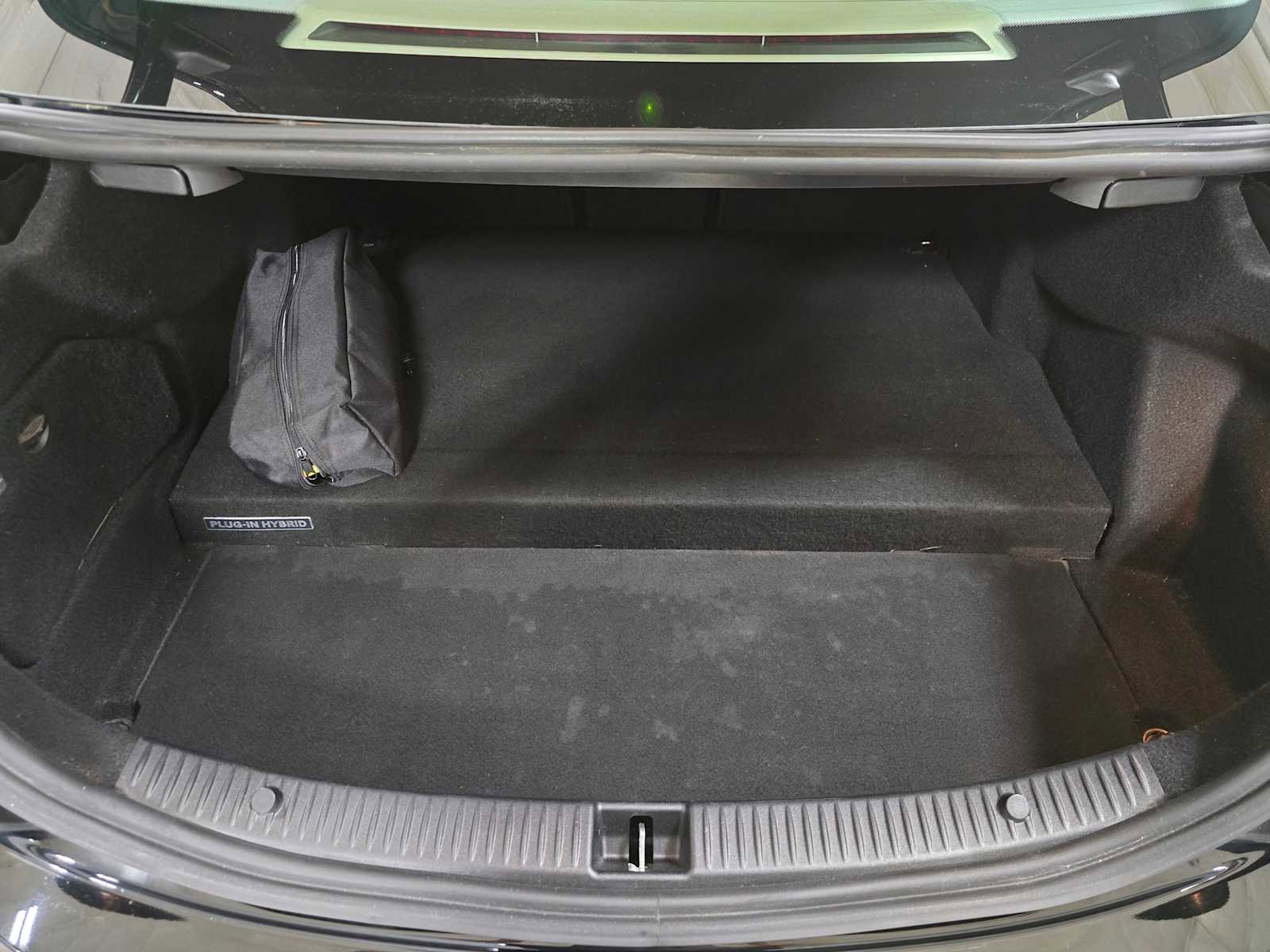 Used 2016 Mercedes-Benz C 350e Sedan image 17