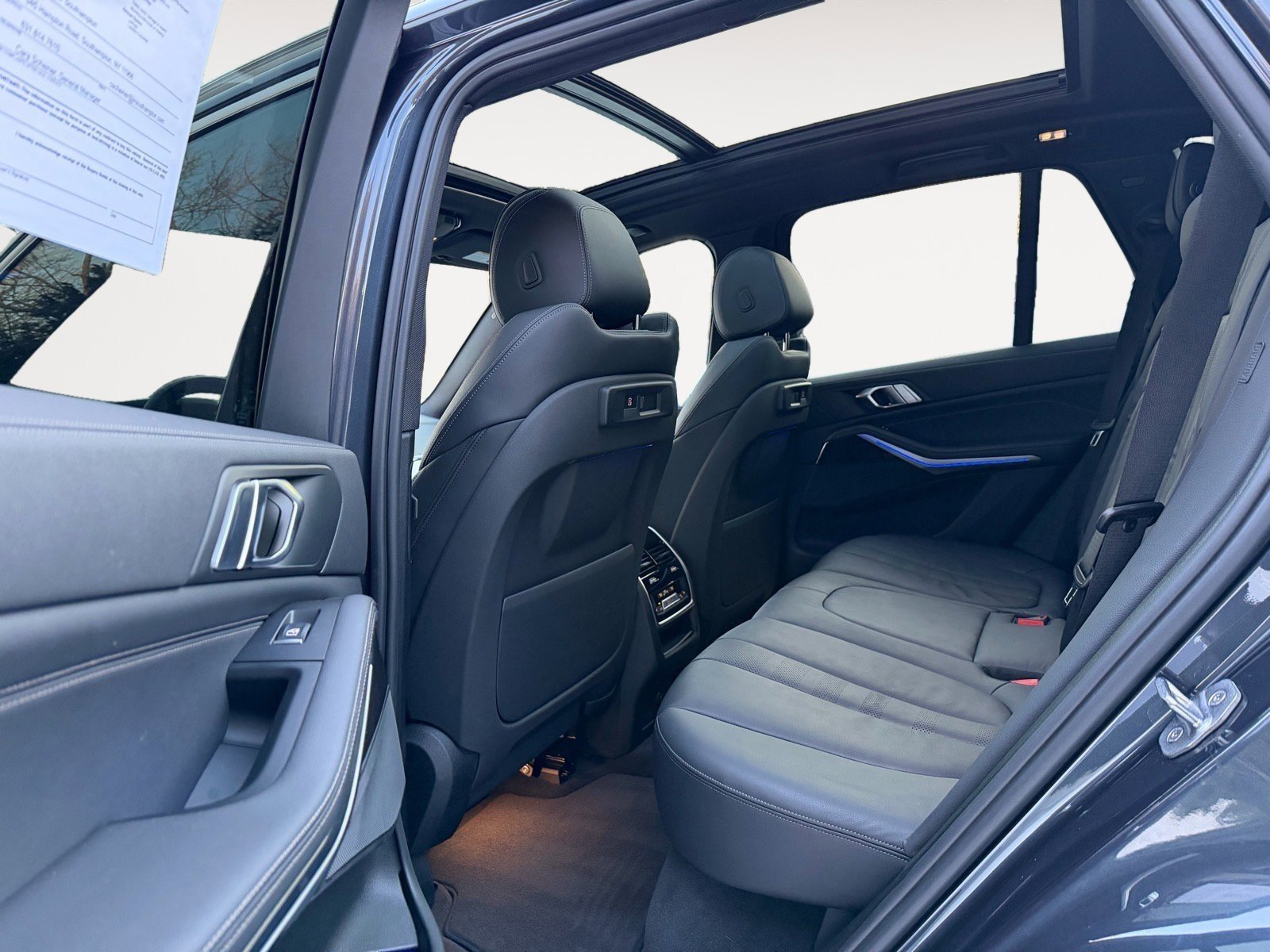 Used 2019 BMW X5 xDrive40i w/ Convenience Package AWD/4WD image 17