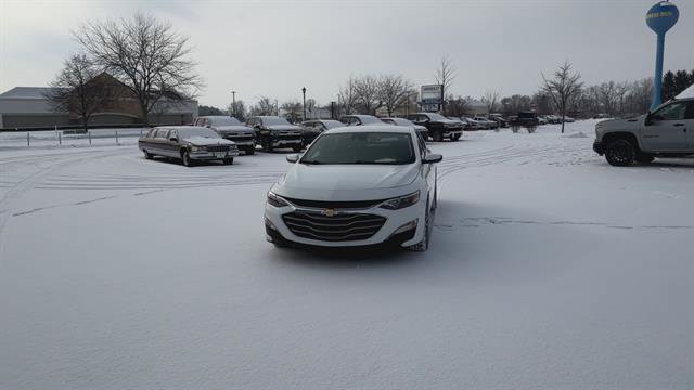 Used 2023 Chevrolet Malibu LT image 3