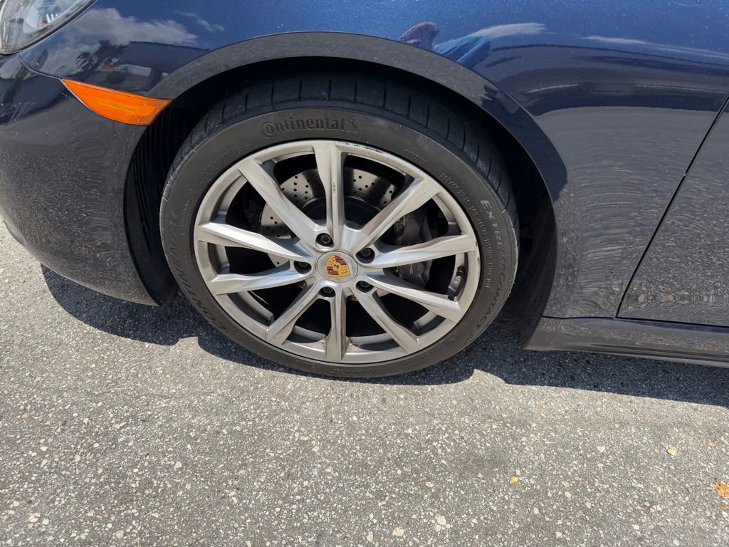 Used 2018 Porsche 718 Boxster RWD image 12