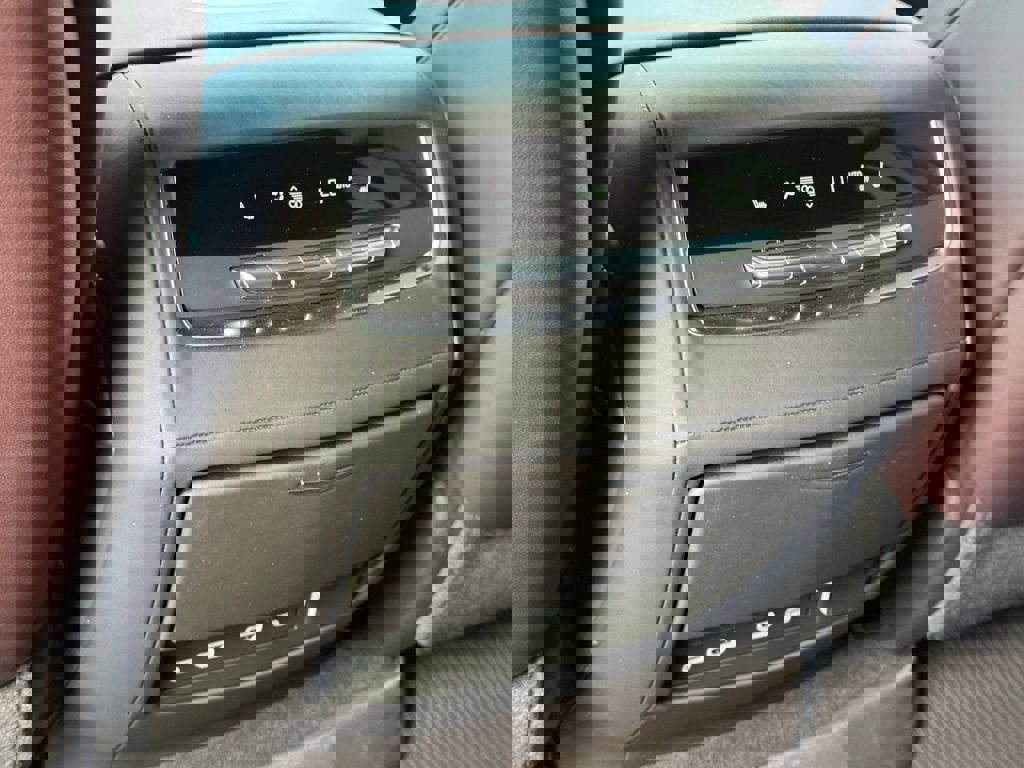 Certified 2022 Cadillac Escalade Sport Platinum image 35