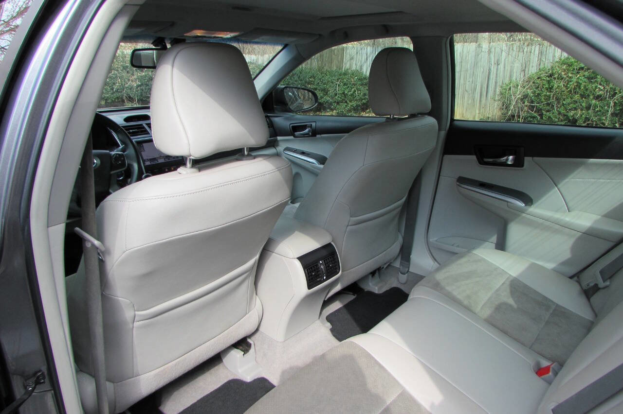 Used 2014 Toyota Camry XLE image 28