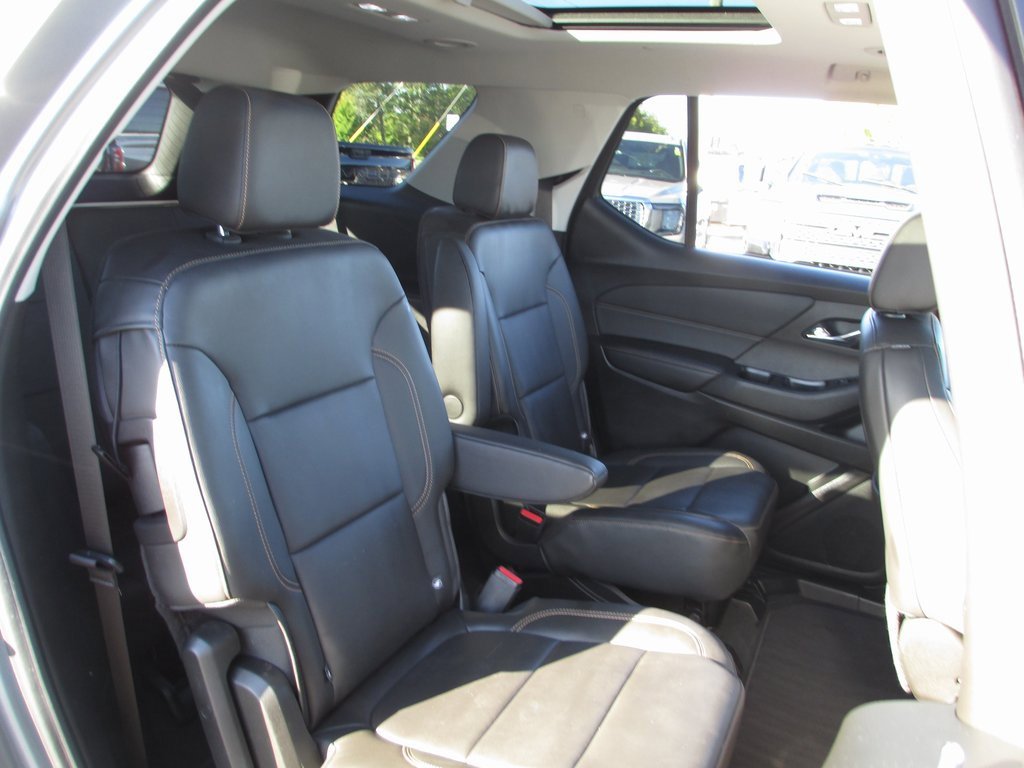 Used 2021 Chevrolet Traverse LT w/ LT Premium Package image 22
