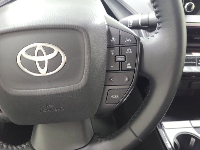 Certified 2025 Toyota Prius LE FWD image 23