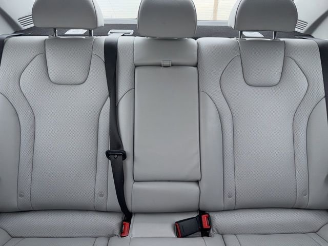 Used 2024 Hyundai Elantra Limited image 22