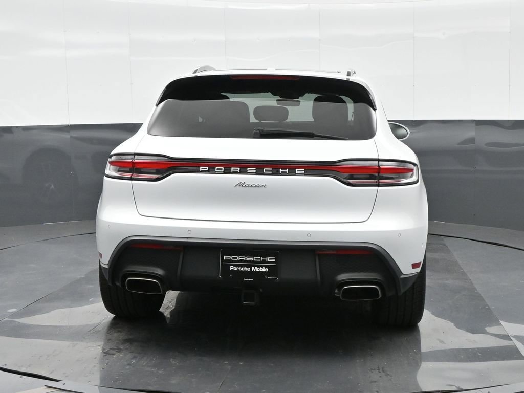 New 2026 Porsche Macan image 3
