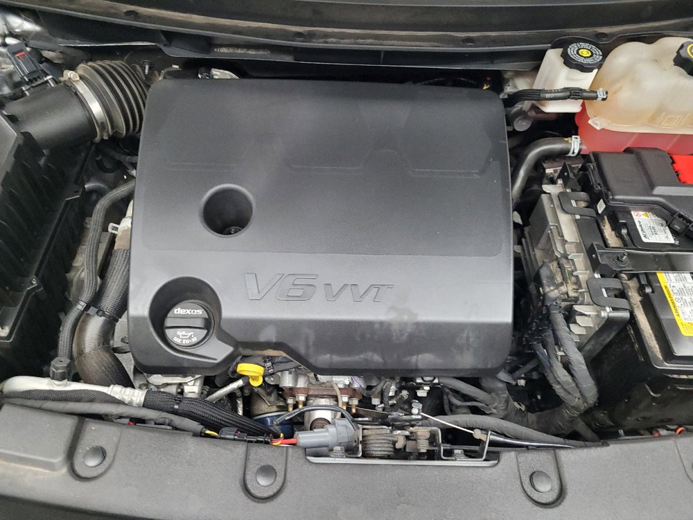 Used 2023 Chevrolet Traverse LS FWD image 30