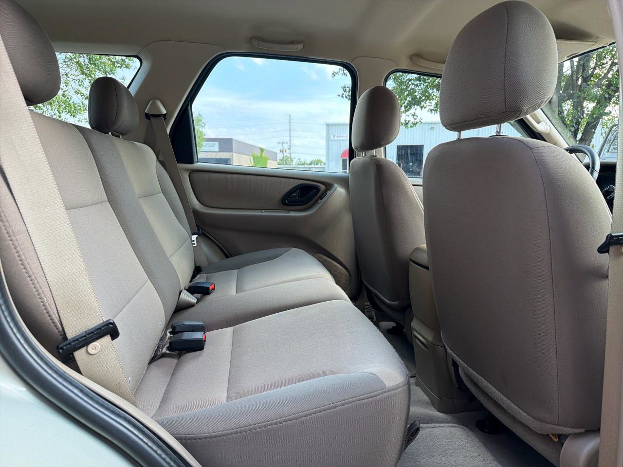 Used 2004 Ford Escape XLS FWD image 26