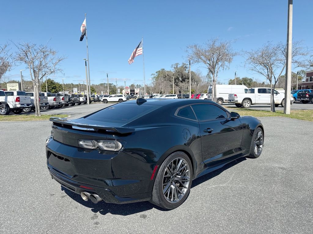 Used 2022 Chevrolet Camaro ZL1 image 2