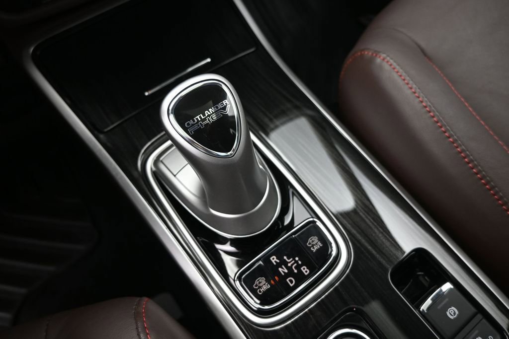 Used 2018 Mitsubishi Outlander GT AWD/4WD image 18