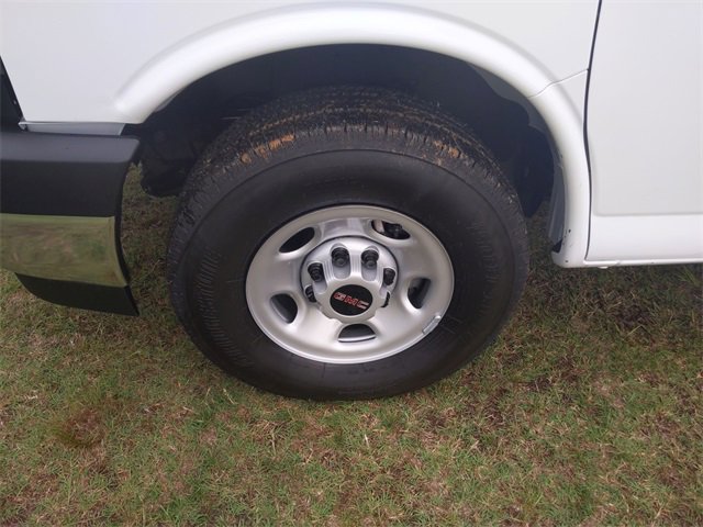 New 2025 GMC Savana 3500 w/ Power Convenience Package image 18