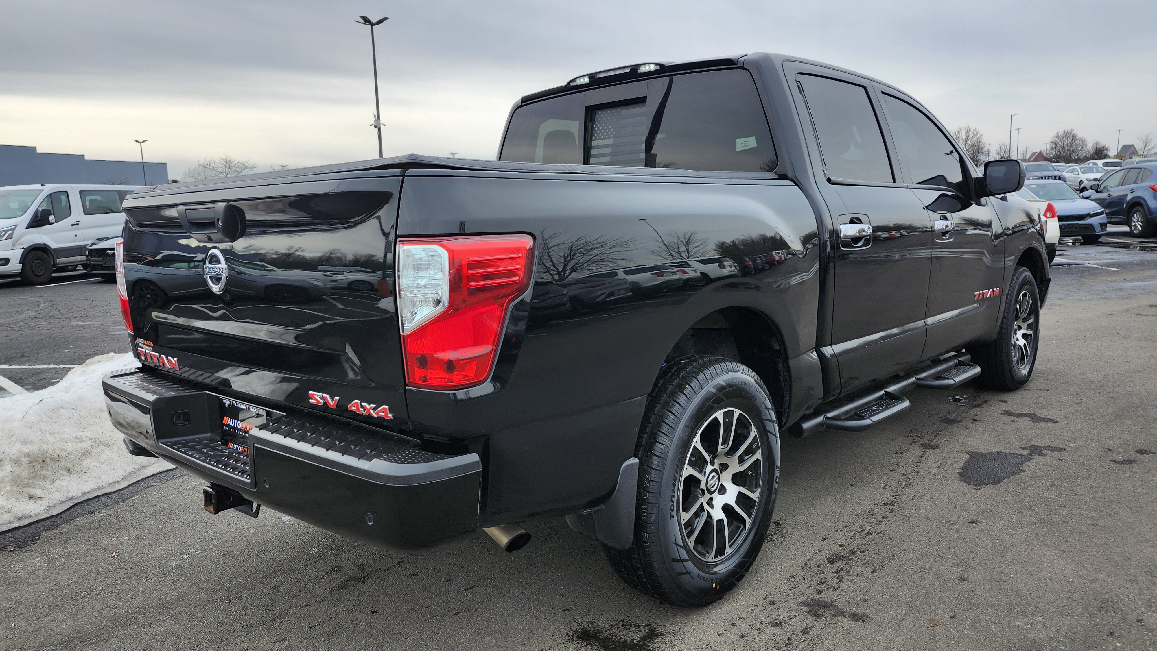 Used 2021 Nissan Titan SV w/ Accessory Utility Package image 17