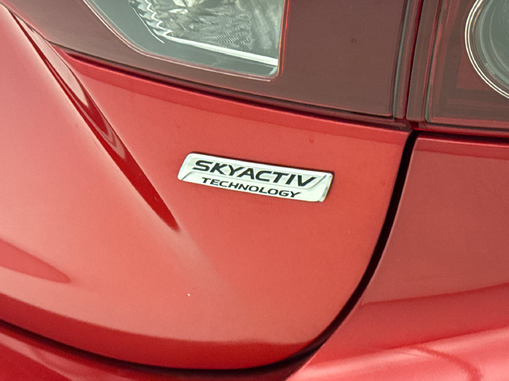 Used 2015 MAZDA MAZDA3 i Grand Touring w/ Appearance Package FWD image 10