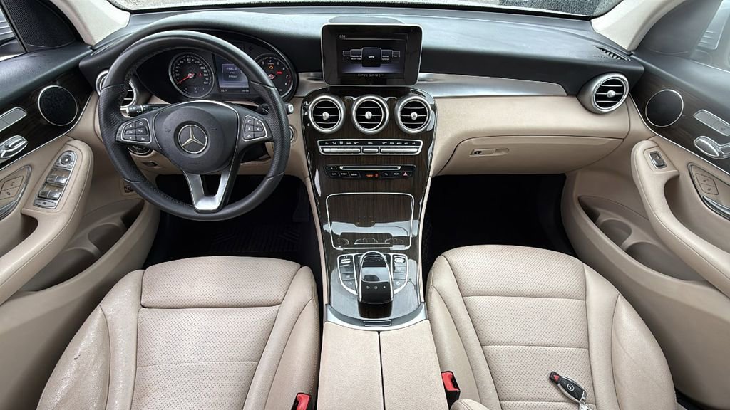 Used 2016 Mercedes-Benz GLC 300 image 29