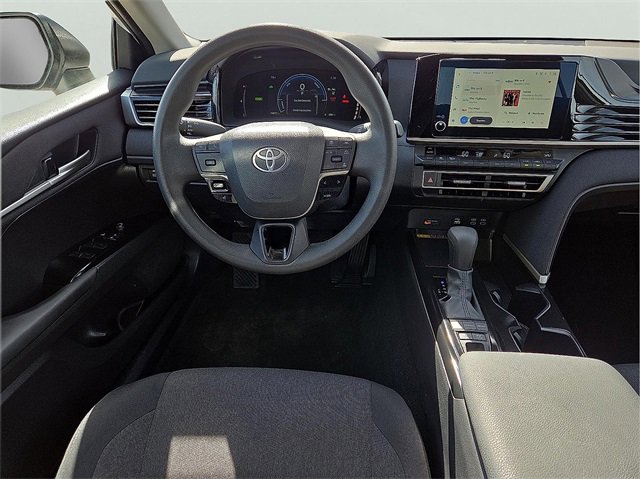 Used 2025 Toyota Camry LE image 13