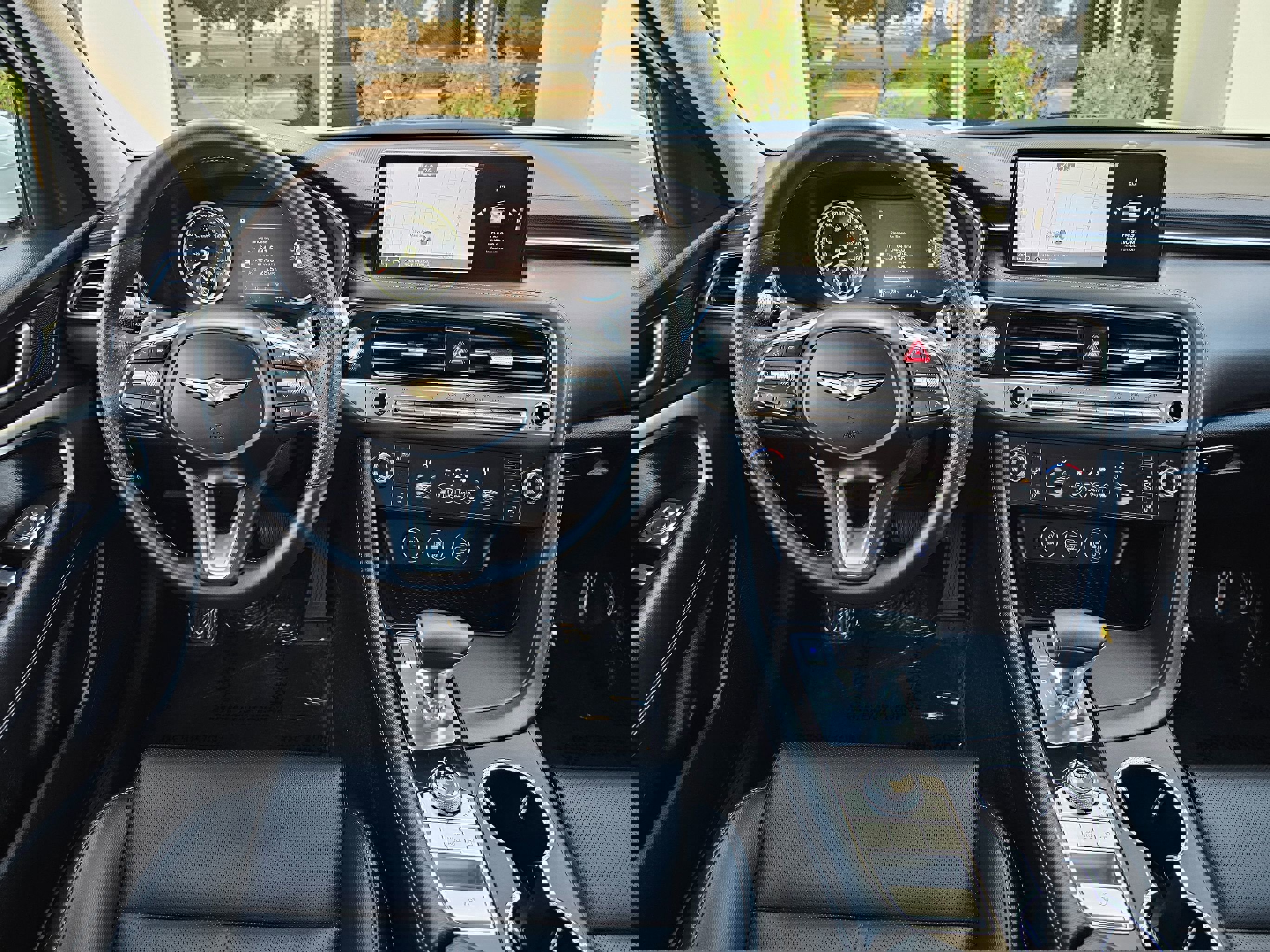Used 2025 Genesis G70 2.5T image 24
