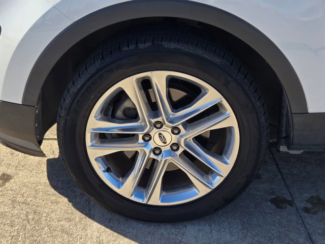 Used 2016 Ford Explorer XLT w/ Equipment Group 202A FWD image 22