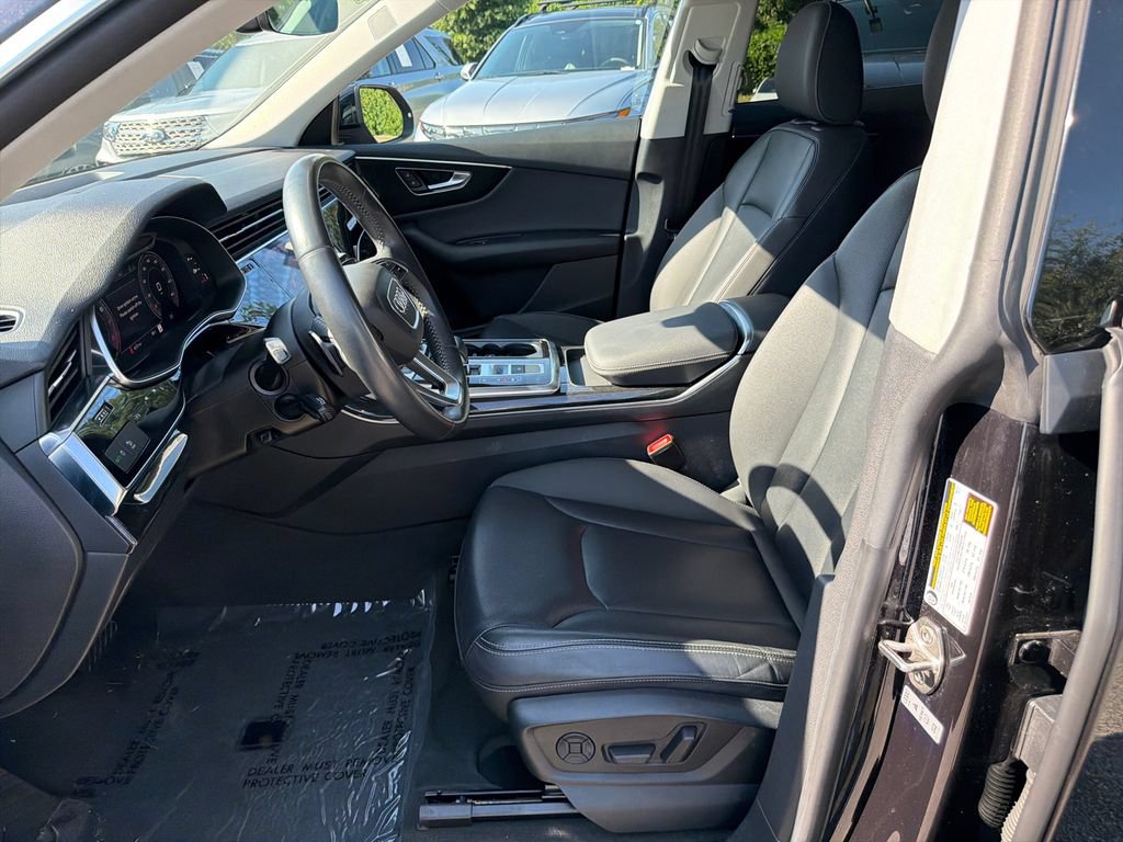 Used 2019 Audi Q8 Premium Plus w/ Premium Plus AWD/4WD image 9