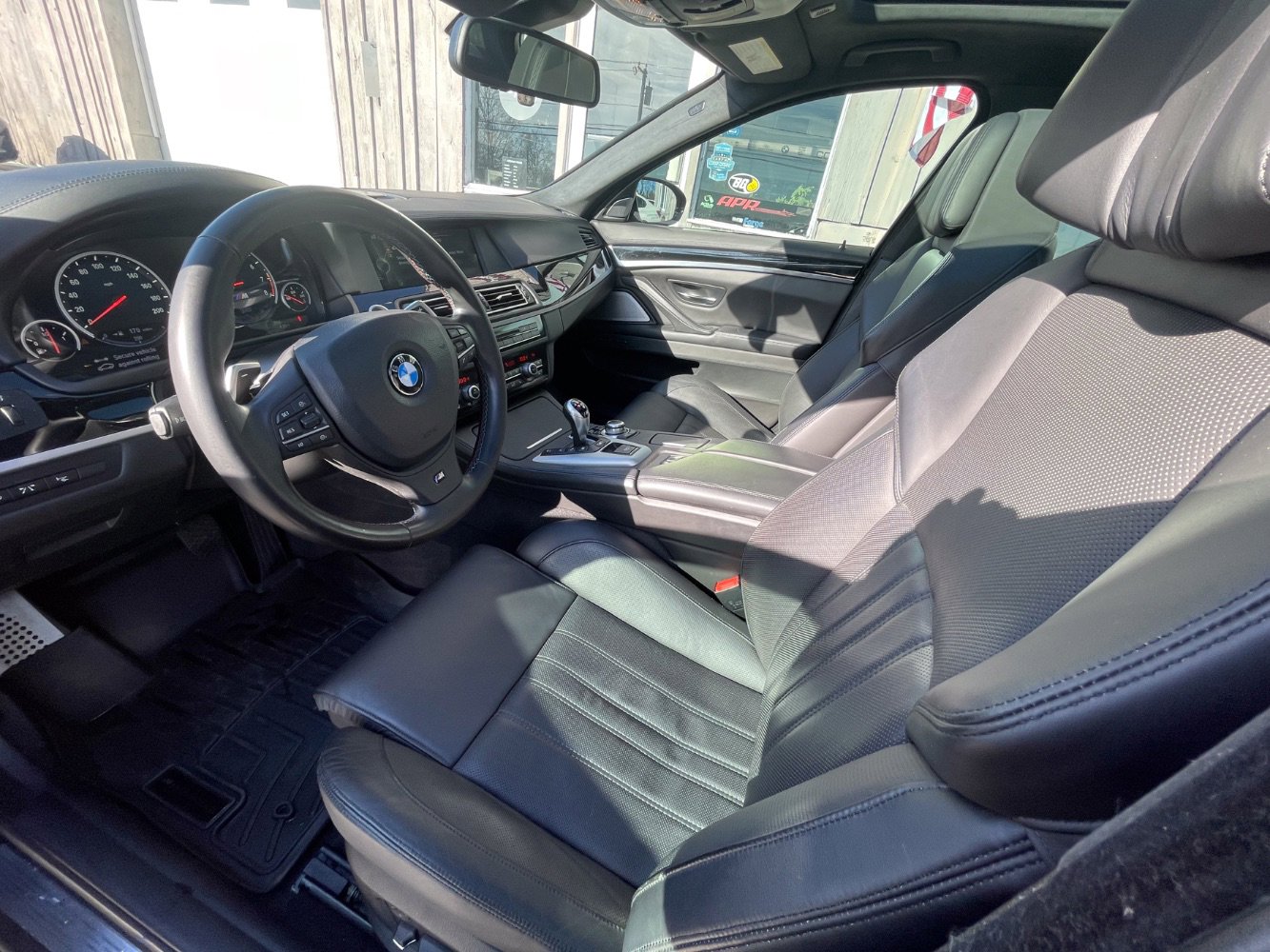 Used 2013 BMW M5 image 30