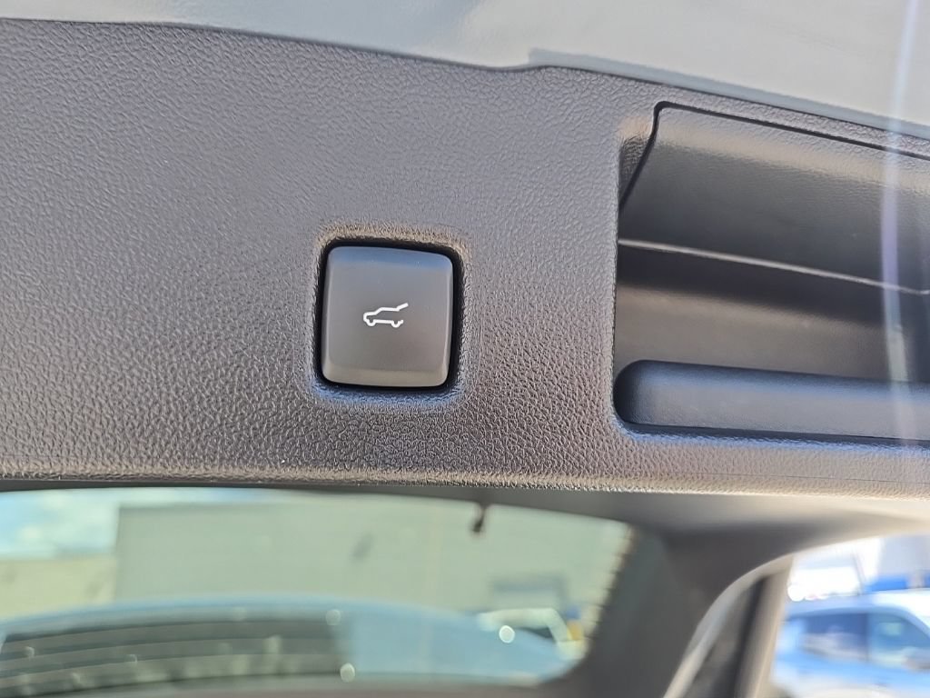 Used 2025 Ford Escape Platinum AWD/4WD image 7