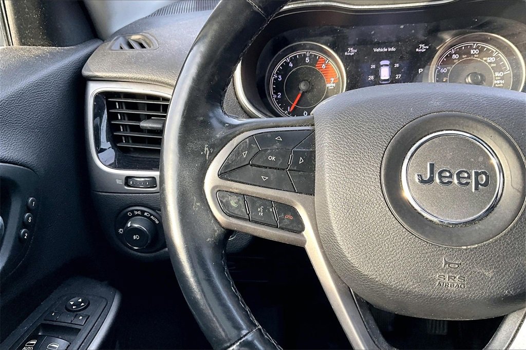 Used 2019 Jeep Cherokee Limited image 16