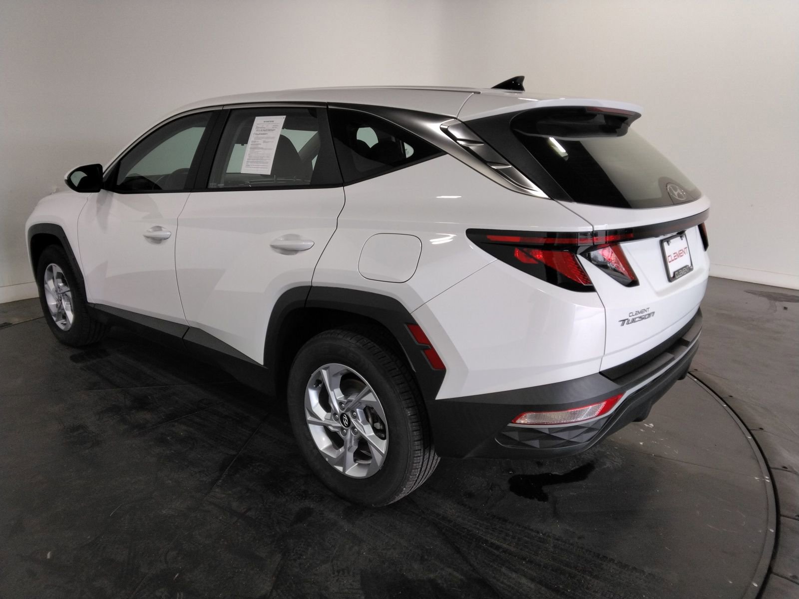 Used 2023 Hyundai Tucson SE image 7