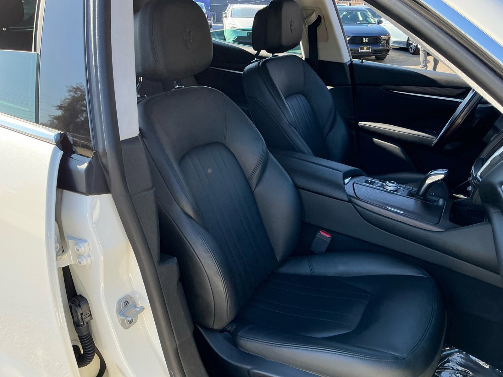 Used 2019 Maserati Levante image 22