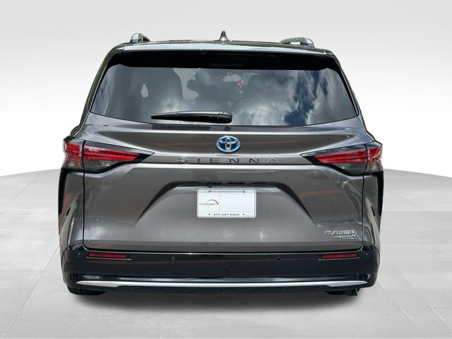 Used 2024 Toyota Sienna Platinum image 4