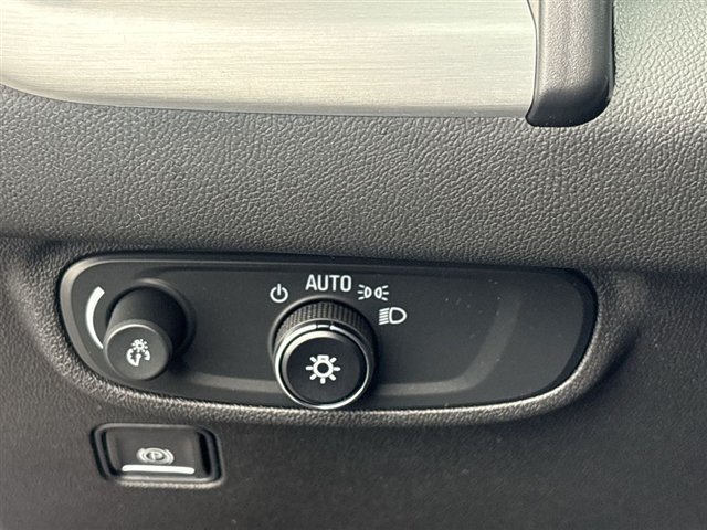 Certified 2024 GMC Terrain SLE w/ Driver Convenience Package FWD image 17